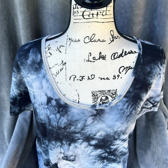 Marika Tie -Dye Tee - Picture 2 of 7